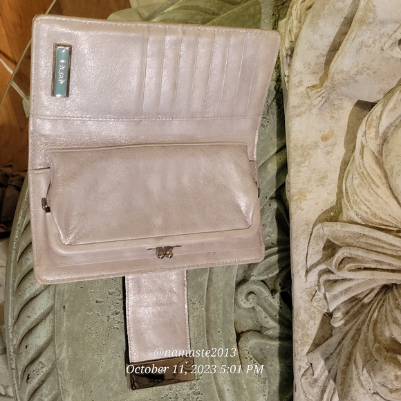 L.A.M.B. by Gwen Stefani Frosted Iridescent Clutch Wallet Luxury Designer #484 - Picture 4 of 16